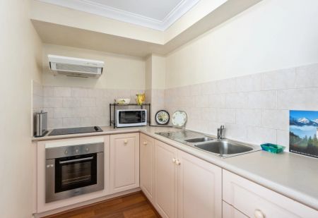 2 / 5 Primula Close, MURDOCH WA 6150 - Photo 5