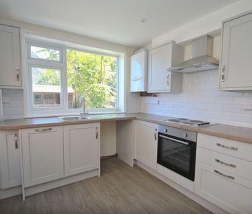 3 bedroom terraced house to rent - Photo 6