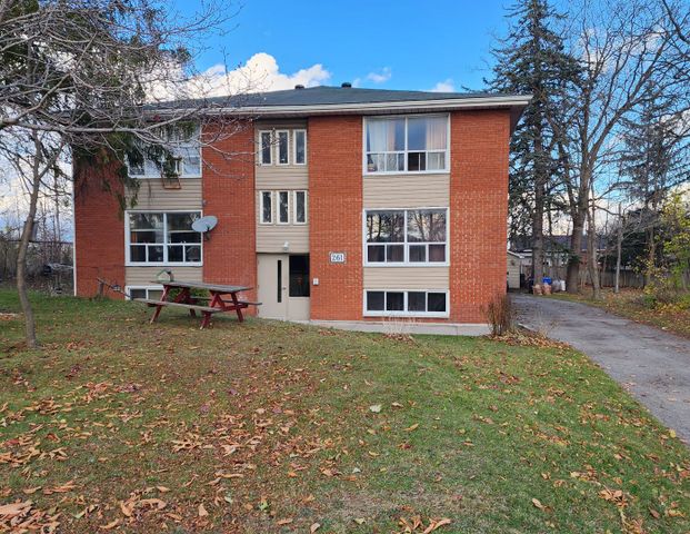 261 Bayfield St - Unit 1, Barrie, ON L4M 3B8 - Photo 1