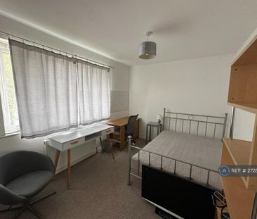 4 bedroom terraced house to rent - Photo 4