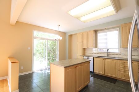 For Lease - 6 Bellingham Place, Hunt Club - South Keys and Area, Ontario - Photo 2