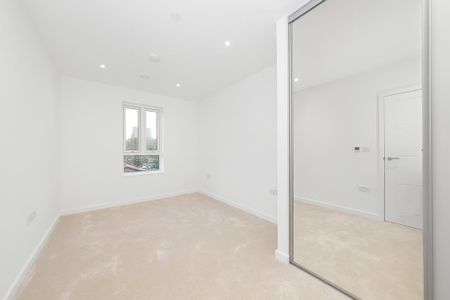 3 bedroom flat to rent - Photo 5