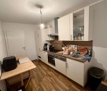 UNBEFRISTETE & PROVISIONSFREIE ca. 57 m² GROSSE WOHNUNG MIT SEPARAT... - Foto 2