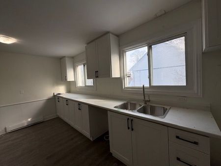 For Lease - 172 Queen Street Unit# 5, Quinte West, Ontario - Photo 4