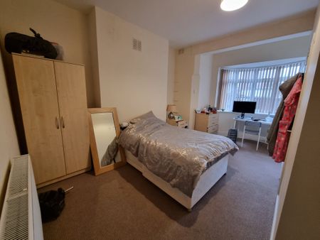 3 Bed Student Accommodation - Photo 3