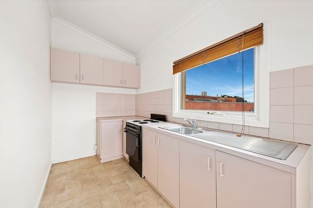Prime Coburg Apartment with Unbeatable Convenience - Photo 1
