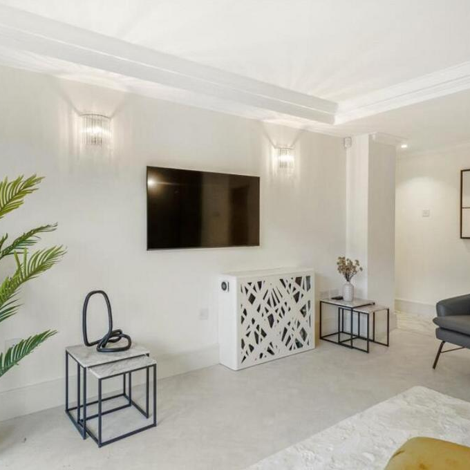 5 bedroom flat to rent - Photo 1