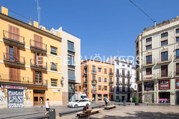 Piso de alquiler en El Mercat - Photo 1