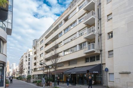 location Appartement T4 DE 89.04m² À PARIS - Photo 2