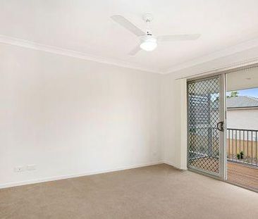 Family Home with Modern Feel - Photo 2