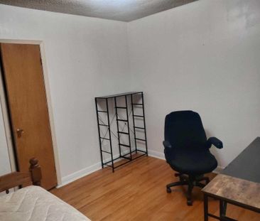 For Lease - 28 Esther Lorrie Drive Unit# Upper, Toronto, Ontario - Photo 2