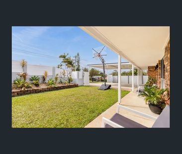 Lovely Family Home in A Highly Sought After Rochedale South with Al... - Photo 4