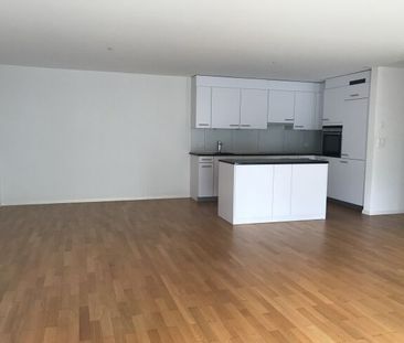 First in your four walls - Foto 1