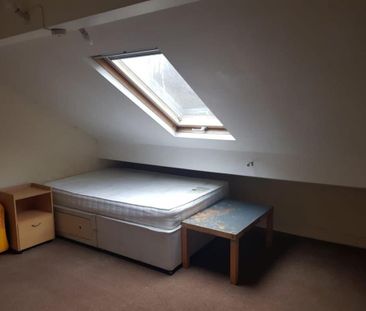 4 bedroom terraced house to rent - Photo 6