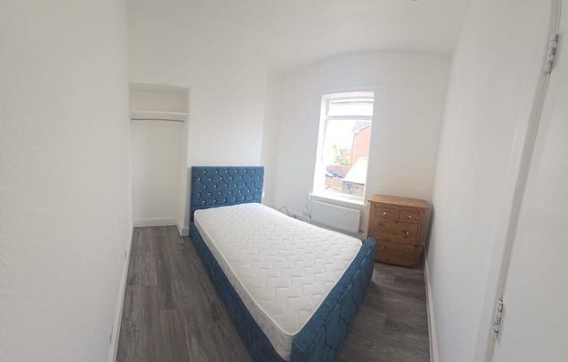 Lacey Street, Widnes, Cheshire, WA8 - Photo 1