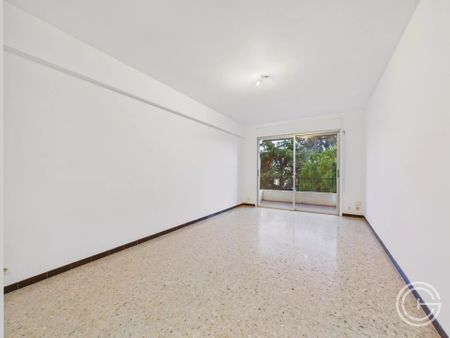 Location Appartement 2 pièces 56m² NICE 06100 - Photo 3