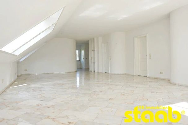 GERÄUMIGE DACHGESCHOSSWOHNUNG MIT STADTBLICK AM GODELSBERG! - Foto 1