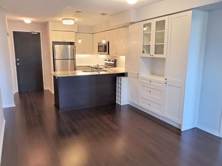 For Lease - 73 King William Crescent Unit# 212, Richmond Hill, Ontario - Photo 3