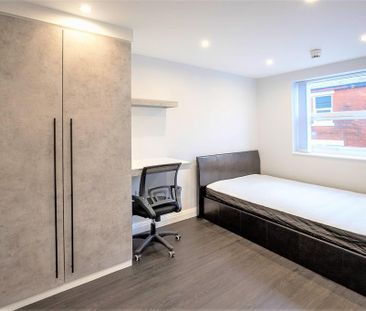 5 bedroom terraced house to rent - Photo 1