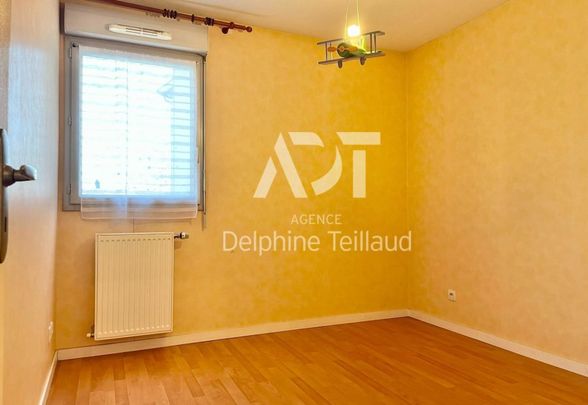 Appartement T4 à CROLLES - Photo 1