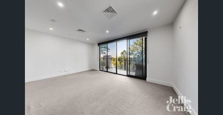 Luxury Living with Scenic Views - Photo 3