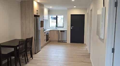 Modern Two Bedroom Townhouse in Prime Hamilton East Location - Photo 1