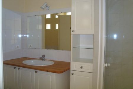 Location Appartement 1 pièce 76m² ANIANE 34150 - Photo 4