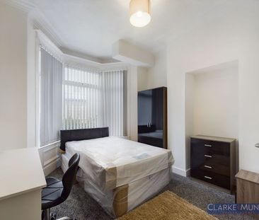 Crescent Road, Middlesbrough - Photo 6
