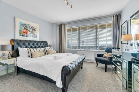 3 Bed Flat, Kings Road, BN1 - Photo 5