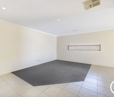A Great Family Home ! - Photo 6