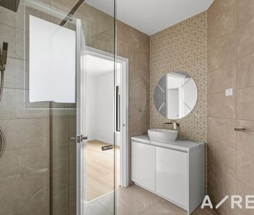 Exceptional Space & Modern Design - Photo 5