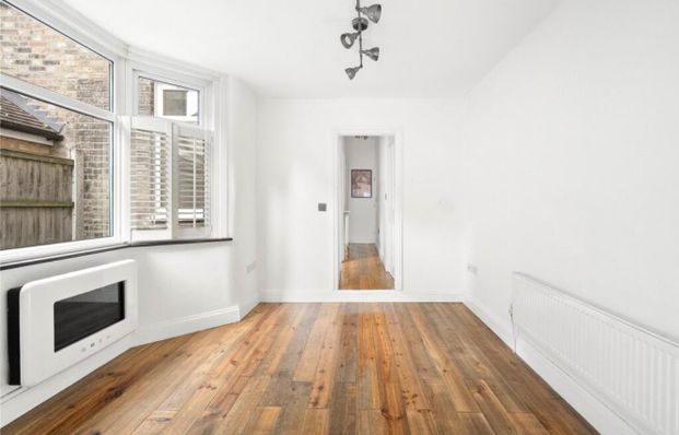 2 Bed Flat, Beulah Road, E17 - Photo 1