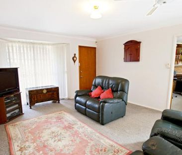 Light-Filled 3-Bedroom Townhouse with Outdoor Space - Photo 2