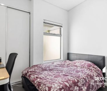 Stunning Modern Living - Photo 6