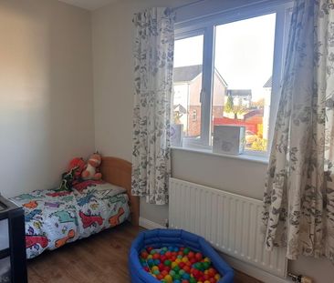 3 Bed Semi-detached House - Photo 4