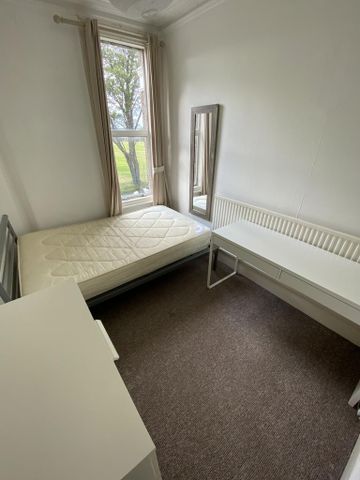 5 bedroom terraced house to rent - Photo 5