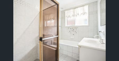 6 MONTHS LEASE ONLY, PERFECT FAMILY HOME WITH DUCTED AC! - Photo 5