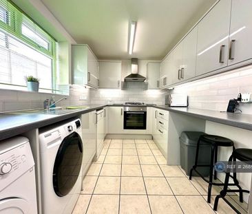 4 bedroom terraced house to rent - Photo 6