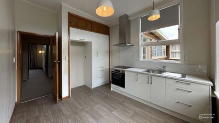 Raumati South - 2 Bedrooms - Photo 4