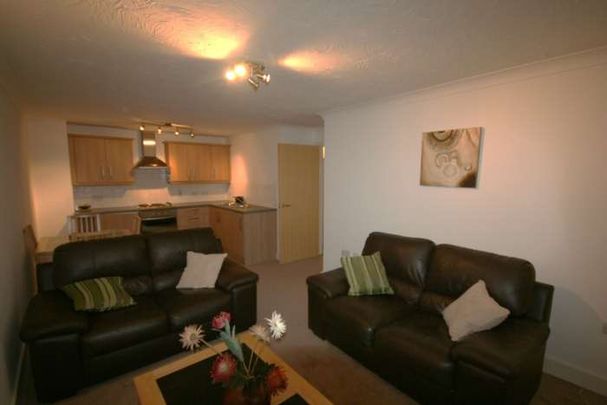 Elphins Drive, Wilderspool Park, Stockton Heath - Photo 1