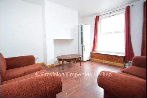 2 Bedroom Rentals Leeds - Photo 1