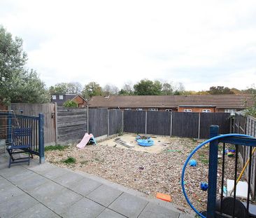 3 bedroom terraced house to rent - Photo 4