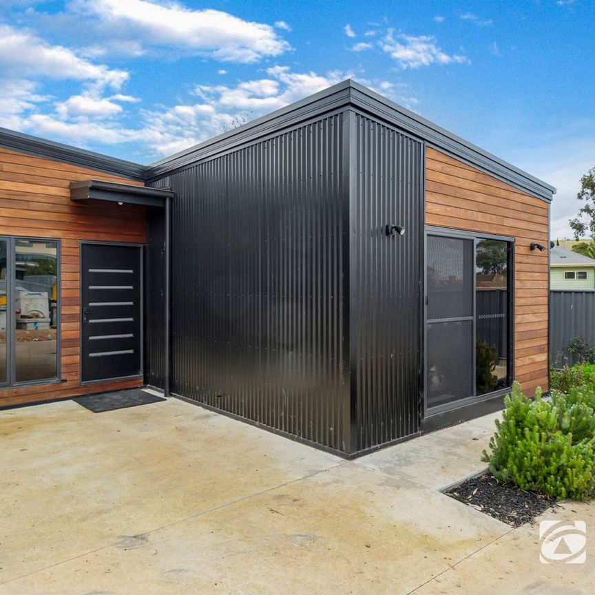 3/8A Flood Street, Bendigo - Photo 1