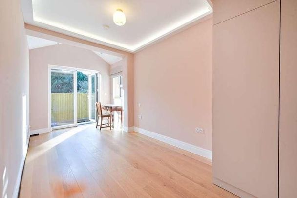 Rosemont Road, Acton, W3 - Photo 1