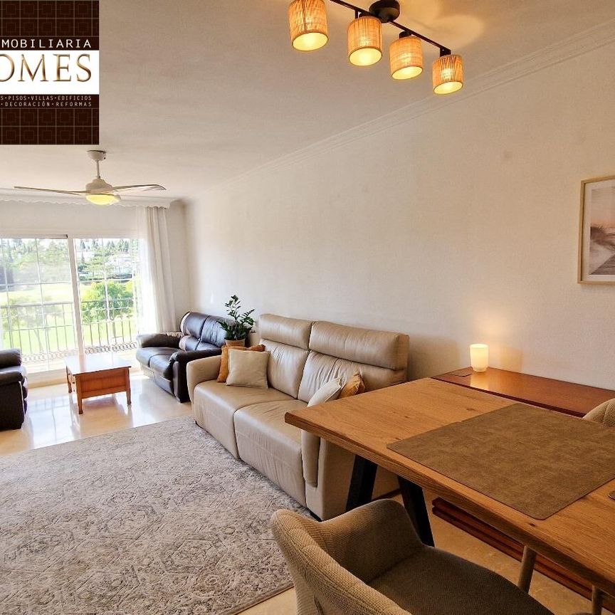 FULLY FURNISHED FRONTLINE GOLF APARTMENT WITH LARGE TERRACE BEAUTIFUL VIEWS - POOL AND A GARAGE - Foto 1