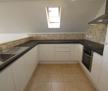 2 bedroom apartment to rent - Photo 4