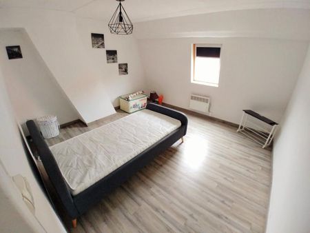 Location Maison 3 pièces 79m² ARMENTIERES 59280 - Photo 4