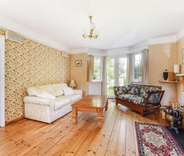 A well presented, detached family home, ideally located close to th... - Photo 5
