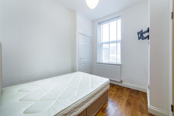 2 bed flat to rent in Lansdowne Terrace, Newcastle Upon Tyne, NE3 - Photo 1