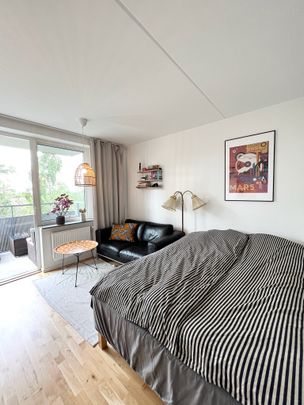 Ålgrytevägen, Skärholmen - Photo 1